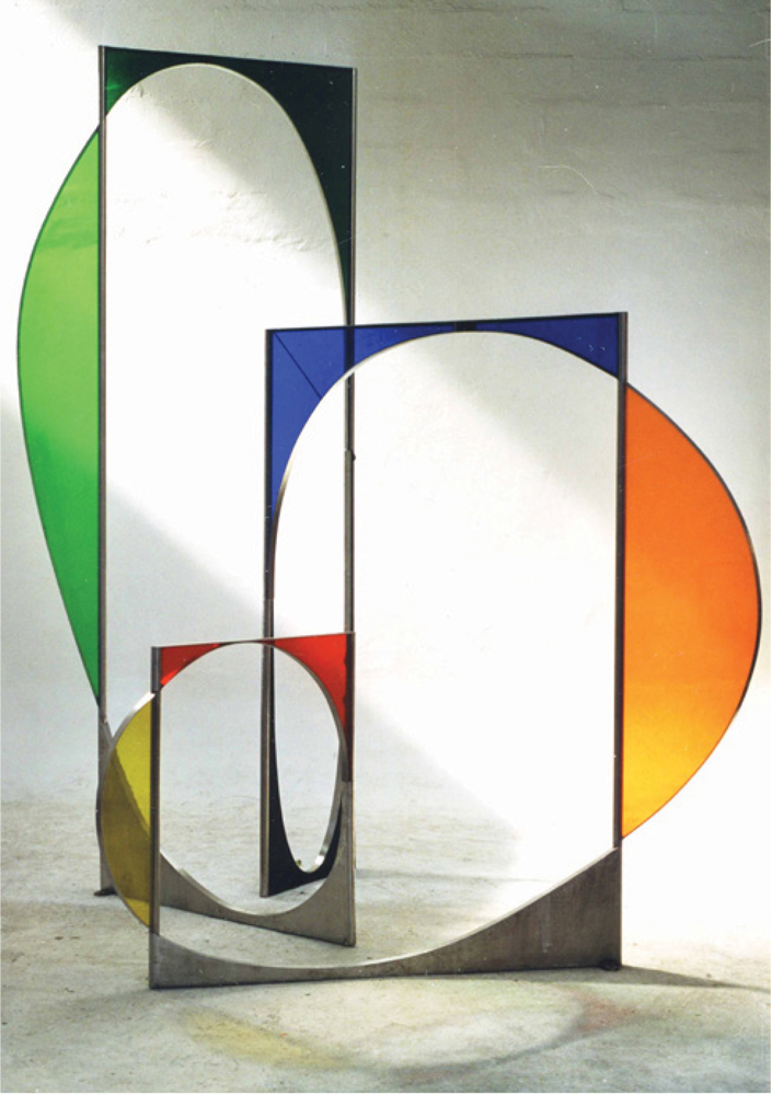Sébastien Kito, Famille polychrome, 2004, Verre feuilleté et inox, H. 267 cm